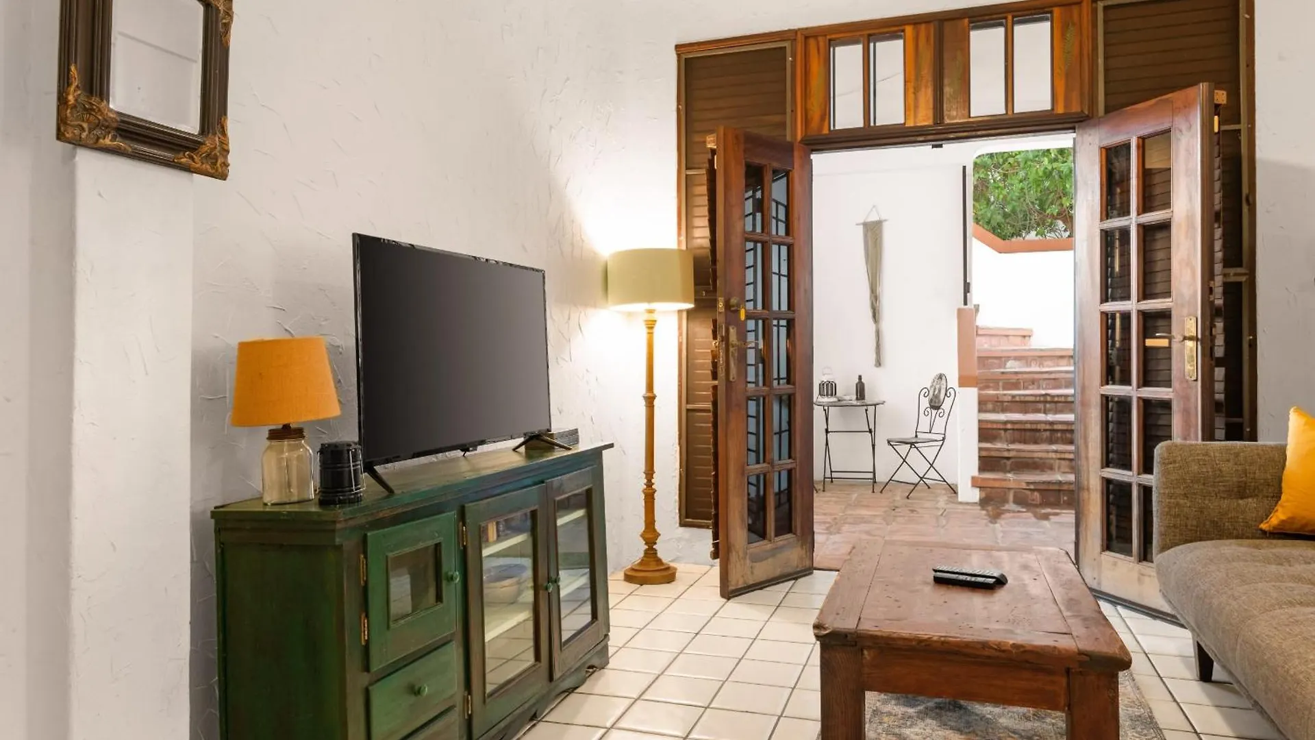 Beach Pad W Patio, Walk To Everything! Gen Ac - 20 Down San Juan 0*,  Puerto Rico