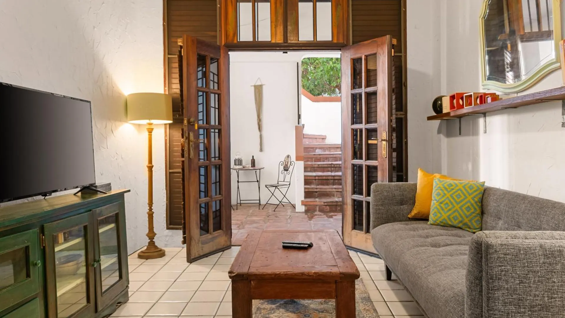 Beach Pad W Patio, Walk To Everything! Gen Ac - 20 Down location